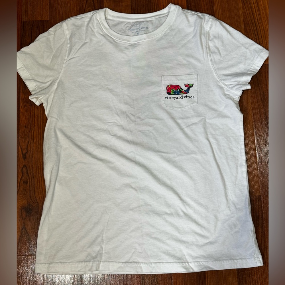 Women’s Vineyard Vines shirt